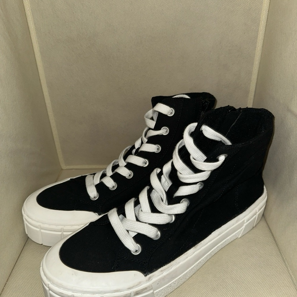 Mad Love Women’s Black and White High-Top Sneakers - Size 11 NWT